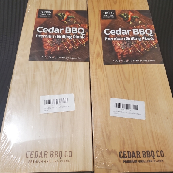 4 Cedar Grilling Planks - Picture 2 of 7